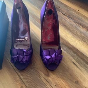 Satin bridal shoes size 7 1/2